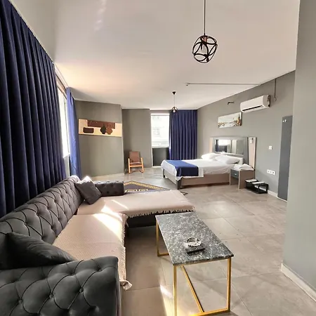 Hotel 216 Hill *
